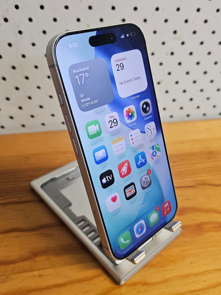 Apple iPhone 17 Pro 256GB, Pre-owned Phone
