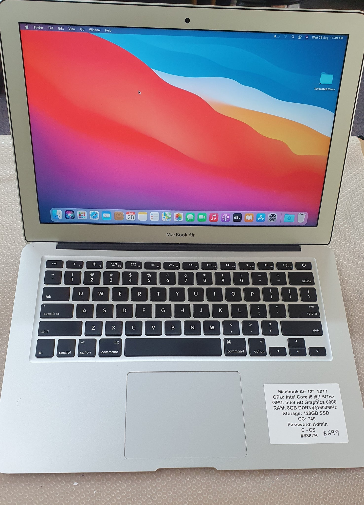 Apple Macbook Air 2017, Core i5 128GB SSD||8GB RAM Pre-owned Macbook