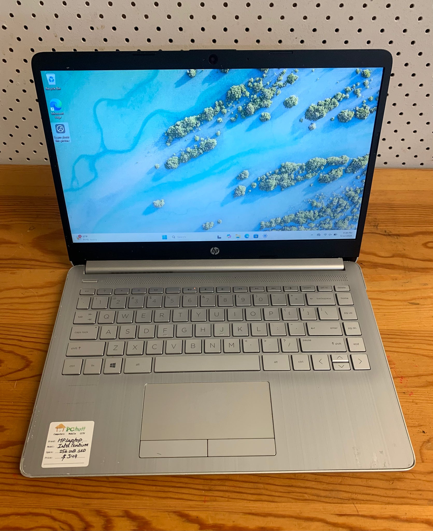 HP Laptop Intel Pentium 256GB SSD/8GB RAM, Pre-owned Laptop
