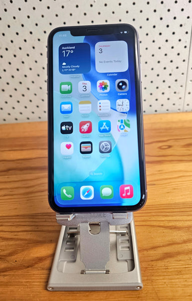Apple iPhone 11 Preowned phone, 64 GB