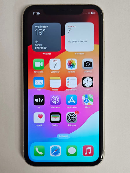 Apple iPhone 11 64GB, Refurbished Phone