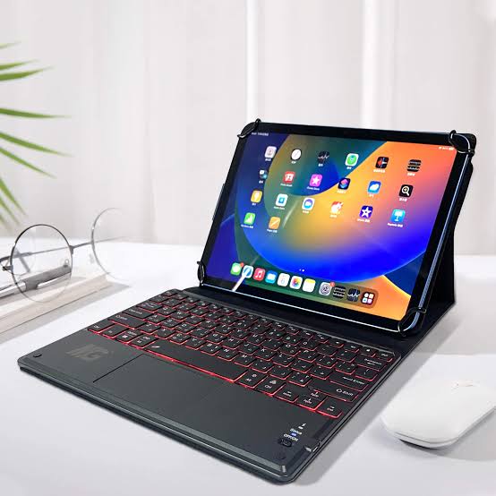 Maxguard Smart Keyboard case