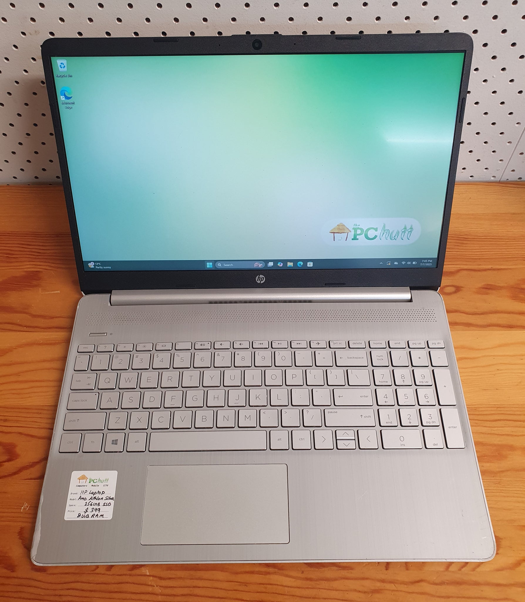 HP Laptop 15s AMD Athlon Silver. 256GB SSD, Pre-owned Laptop
