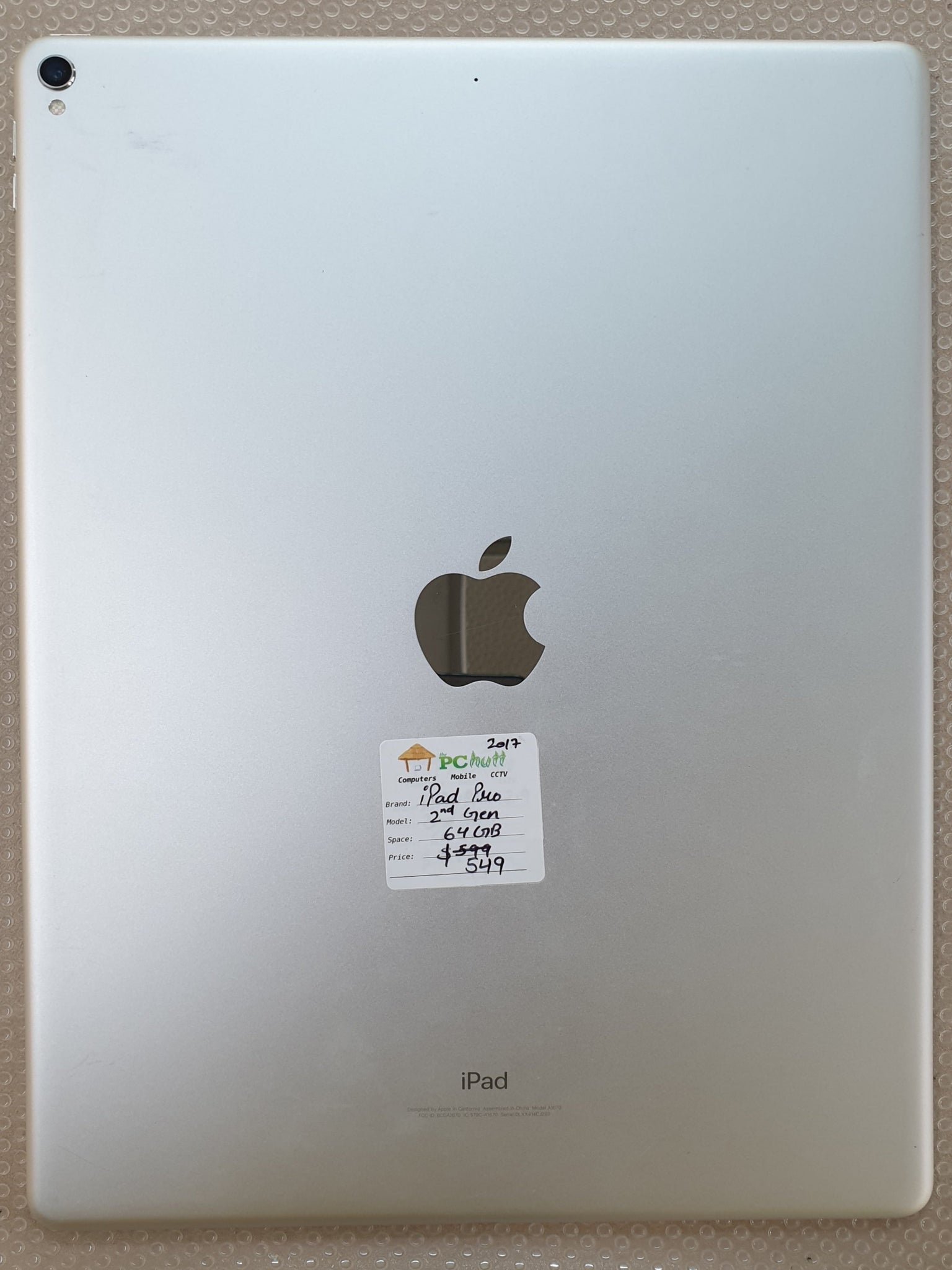 Apple iPad Pro ( 12.9 )2nd Generation 64 GB Pre-owned ipad