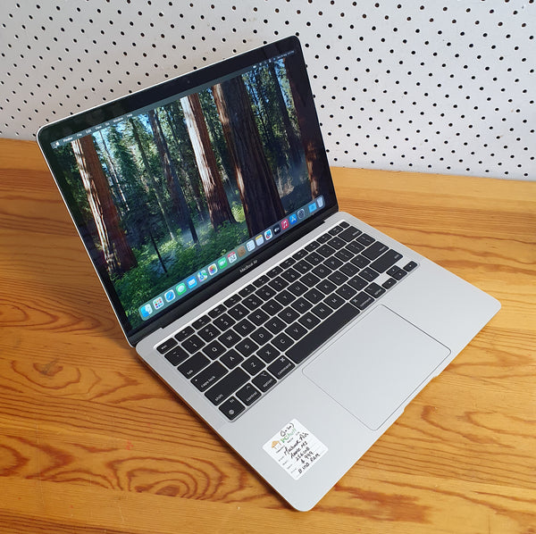 Apple Macbook Air 2020, M1 256GB SSD 8GB RAM Pre-owned Macbook