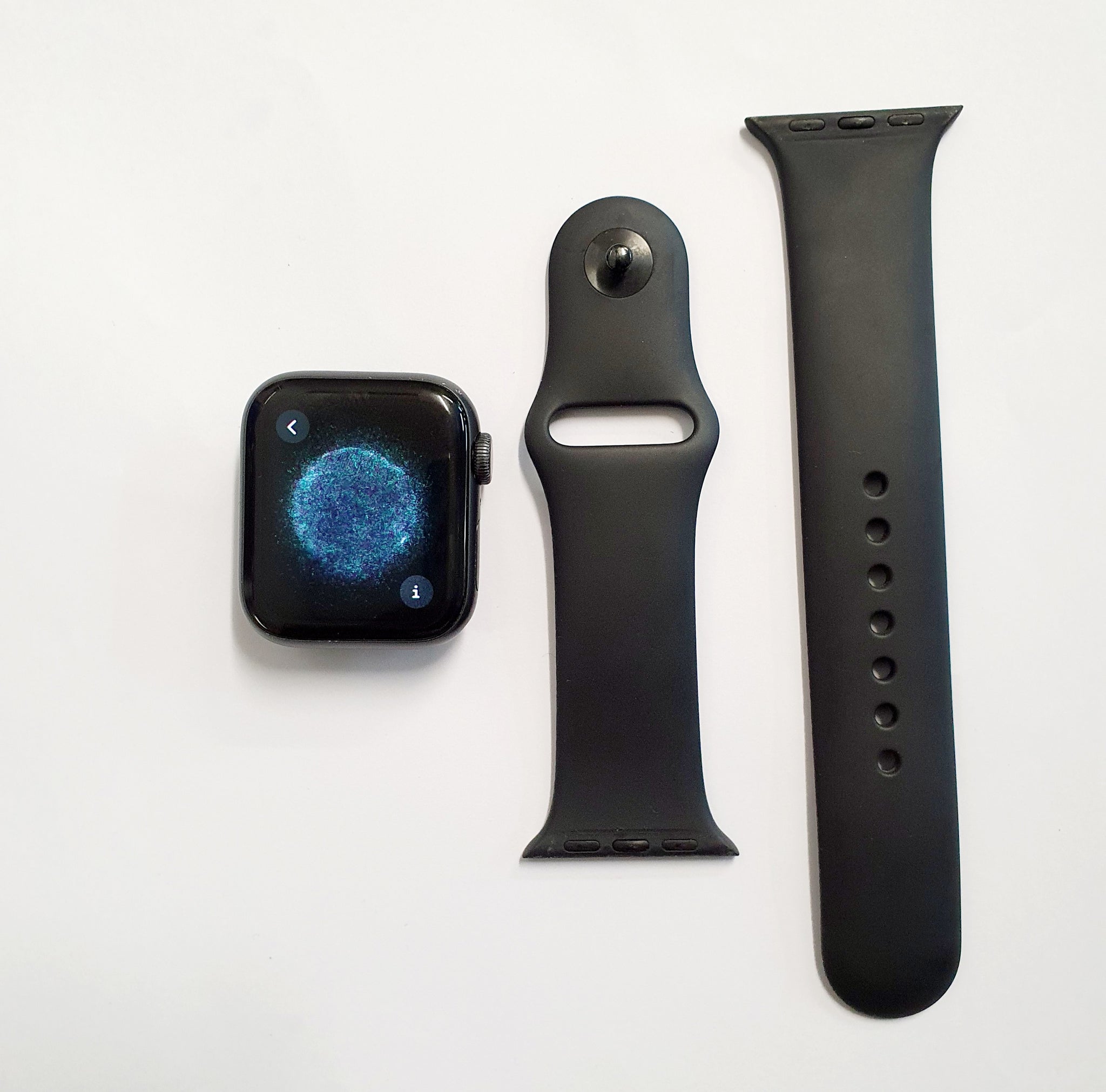 Apple iwatch Series 5 40MM, Pre-owned Watch/Excellent Condition
