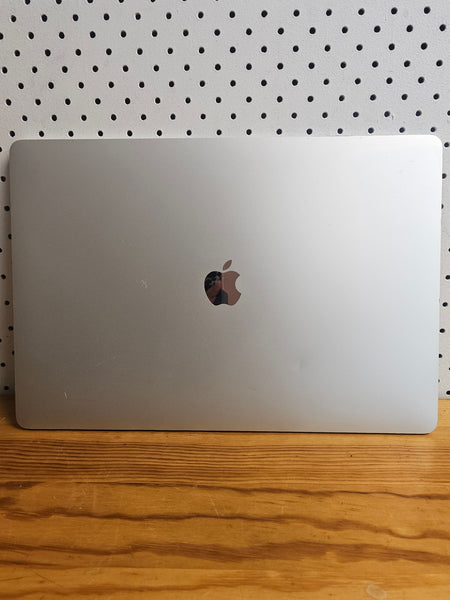 Macbook Pro 16" inch intel Core i7 512GB SSD/16GB, Pre-owned Laptop