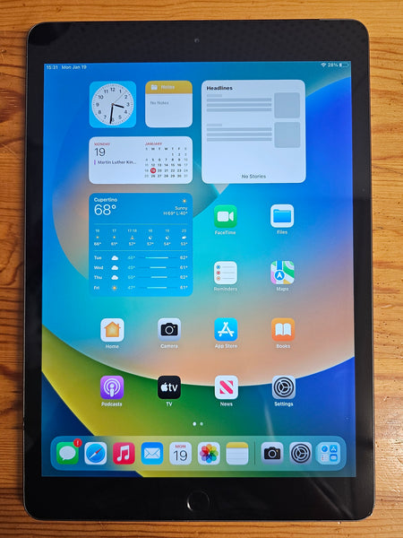 Apple iPad 7th Generation 10.2" inch Cellular+Wi-Fi 32GB, Pre-owned iPad