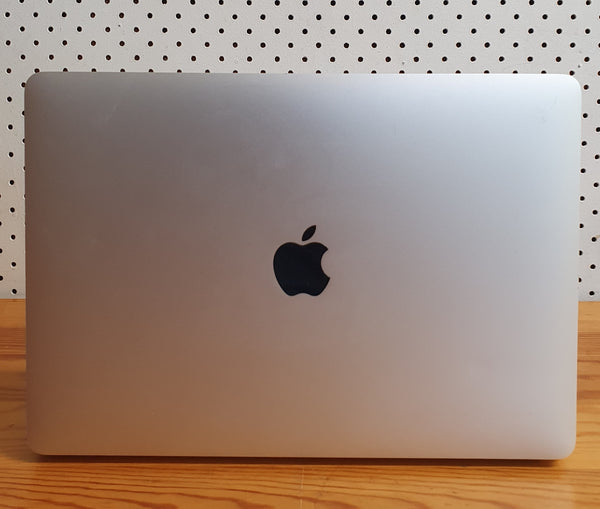 Apple Macbook Air 2020, M1 256GB SSD 8GB RAM Pre-owned Macbook