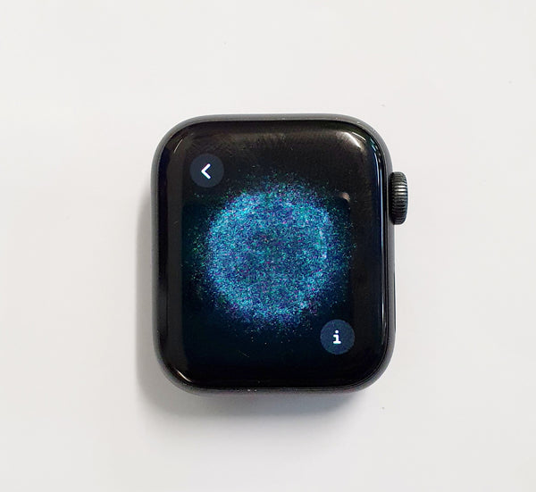 Apple iwatch Series 5 40MM, Pre-owned Watch/Excellent Condition