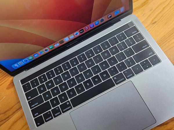 Apple Macbook Pro 13" 2017 intel core i5 256GB SSD, Pre-owned Laptop