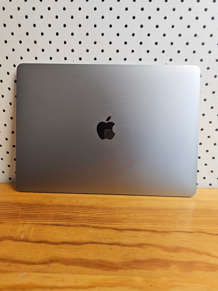 Apple Macbook Pro 13" 2017 intel core i5 256GB SSD, Pre-owned Laptop