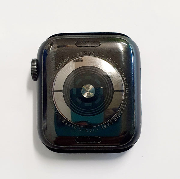 Apple iwatch Series 5 40MM, Pre-owned Watch/Excellent Condition