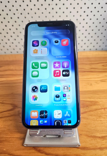 Apple iPhone 11 Pre-owned phone, 64 GB