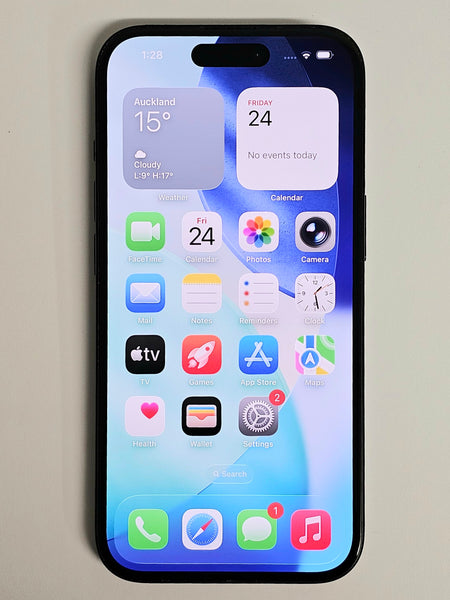 Apple iPhone 15 128GB, Pre-owned Phone
