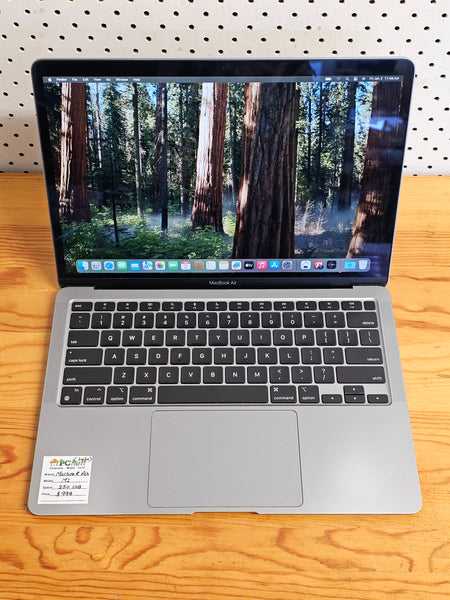 Apple Macbook Air M1 2020, Pre-owned